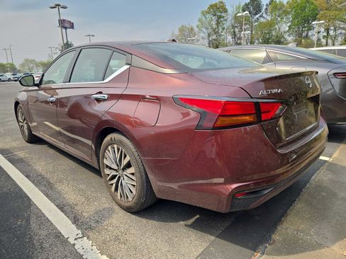 Used 2024 Nissan Altima 2.5 SV image 4
