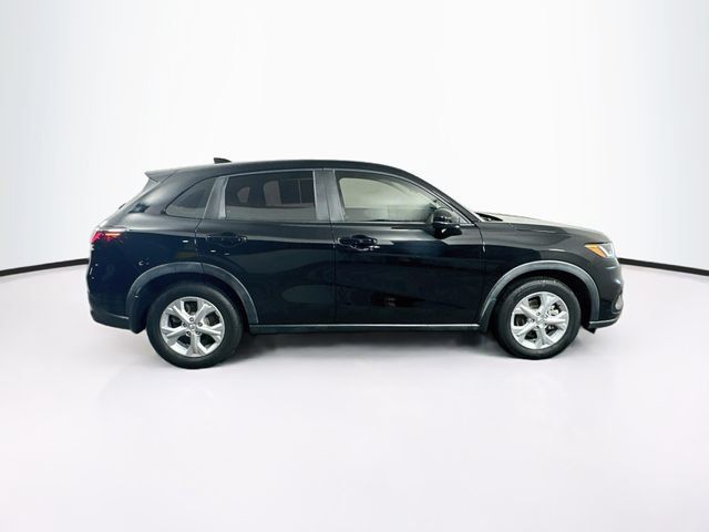 Used 2023 Honda HR-V LX image 8