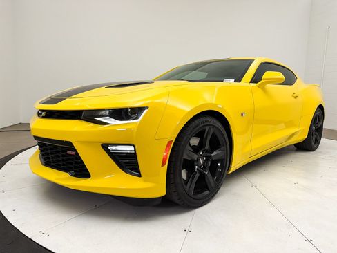 Used 2016 Chevrolet Camaro SS RWD image 3