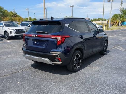Used 2024 Kia Seltos EX FWD image 6