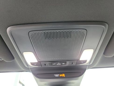 Certified 2023 Honda HR-V Sport image 32