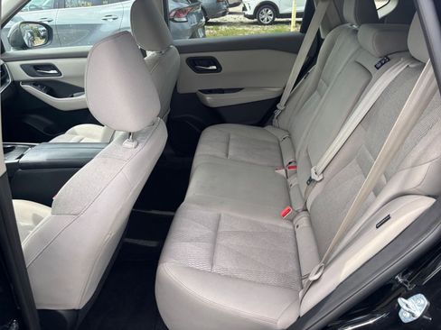 Used 2025 Nissan Rogue SV FWD image 28