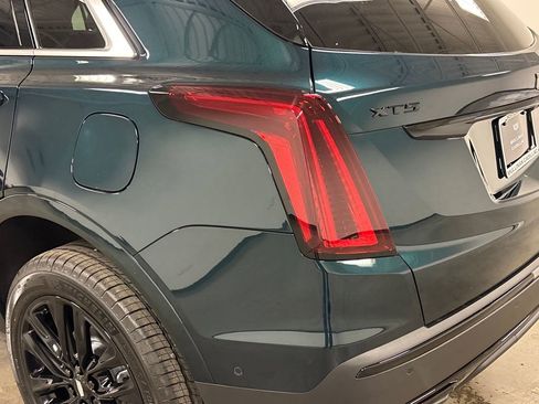 New 2026 Cadillac XT5 Premium Luxury w/ LPO, ONYX Package image 14