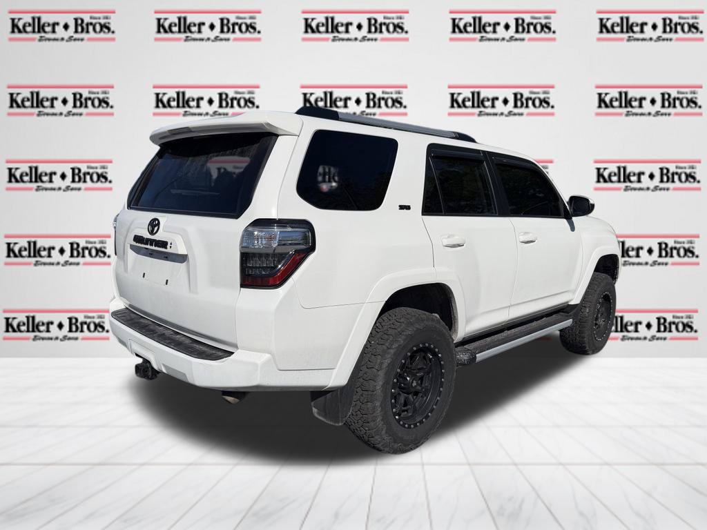 Used 2023 Toyota 4Runner SR5 AWD/4WD image 7