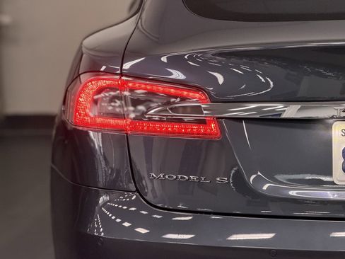 Used 2016 Tesla Model S 60 image 13