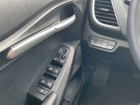 Used 2024 Kia Seltos LX image 17