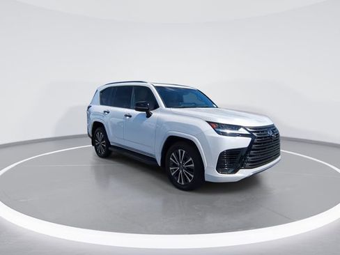 Used 2024 Lexus LX 600 4WD w/ Appearance Package image 2