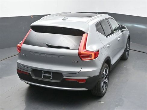 New 2025 Volvo XC40 B5 Core w/ Protection Package Premier image 45