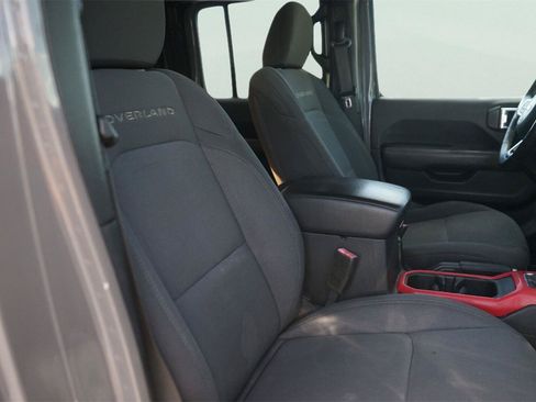 Used 2020 Jeep Gladiator Overland AWD/4WD image 19