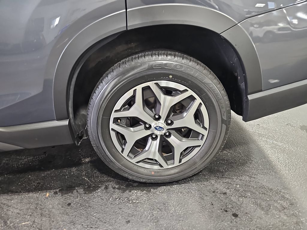 Used 2022 Subaru Forester Premium AWD/4WD image 34