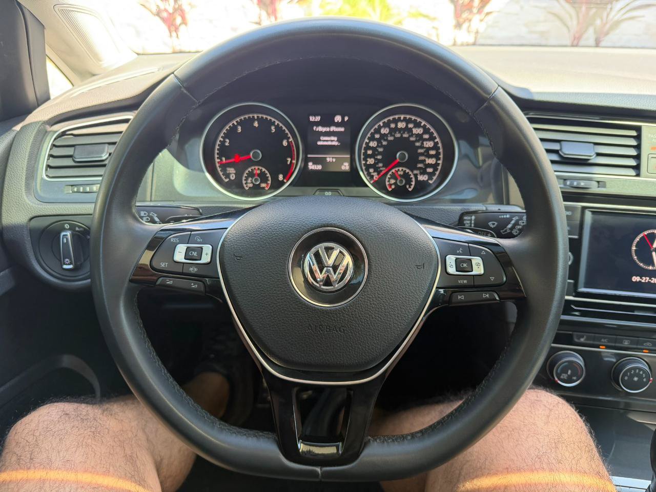 Used 2021 Volkswagen Golf 4-Door FWD image 24