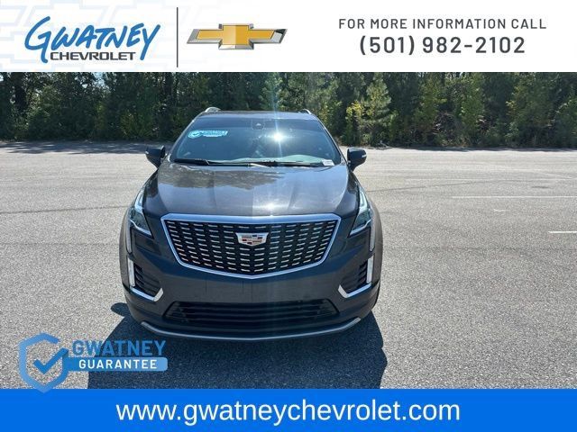 Used 2023 Cadillac XT5 Premium Luxury FWD image 2