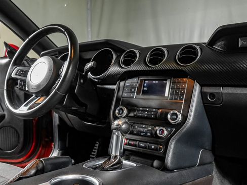 Used 2019 Ford Mustang Coupe w/ Black Accent Package RWD image 22