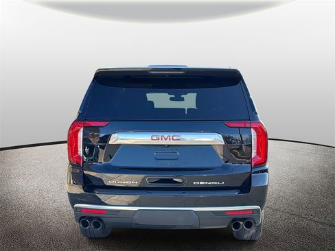 Used 2022 GMC Yukon XL Denali image 4