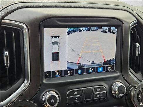Used 2022 GMC Sierra 2500 AT4 w/ AT4 Premium Plus Package AWD/4WD image 15