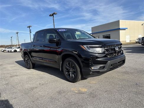 Used 2025 Honda Ridgeline Sport image 12