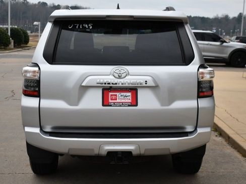 Used 2024 Toyota 4Runner SR5 Premium image 4