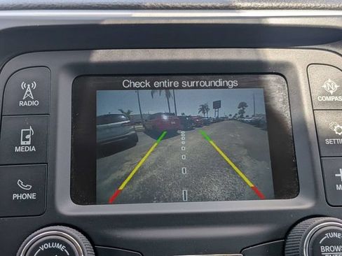 Used 2018 Jeep Cherokee Latitude FWD image 21