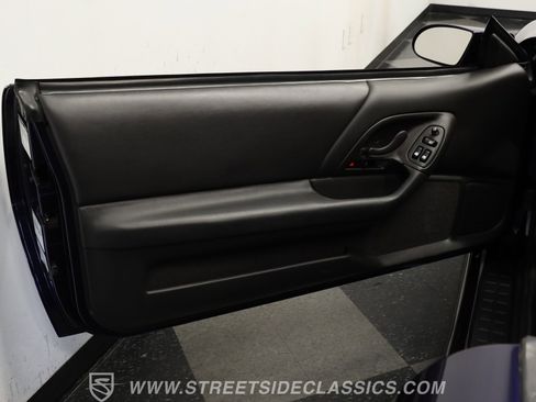 Used 2002 Chevrolet Camaro Z28 w/ Sport Appearance Pkg RWD image 34