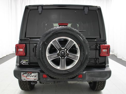 Used 2021 Jeep Wrangler Unlimited Sahara AWD/4WD image 7