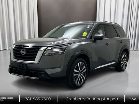 Used 2022 Nissan Pathfinder Platinum w/ Cargo Package image 1