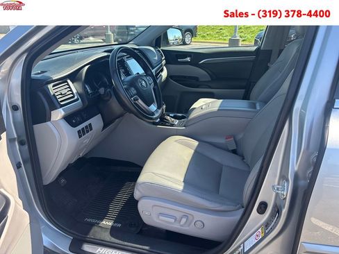 Certified 2018 Toyota Highlander Limited AWD/4WD image 11