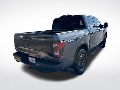 Used 2024 Nissan Titan PRO-4X w/ Pro-4x Convenience Package image 6