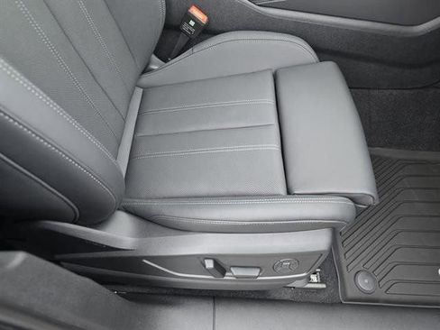 Used 2025 Audi Q5 Premium Plus image 18