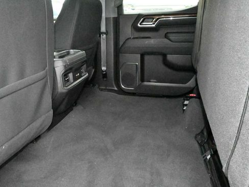 Used 2024 Chevrolet Silverado 1500 LT Trail Boss w/ LPO, Dark Essentials Package AWD/4WD image 10