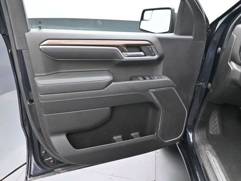 Used 2023 Chevrolet Silverado 1500 LT w/ Z71 Off-Road Package image 9