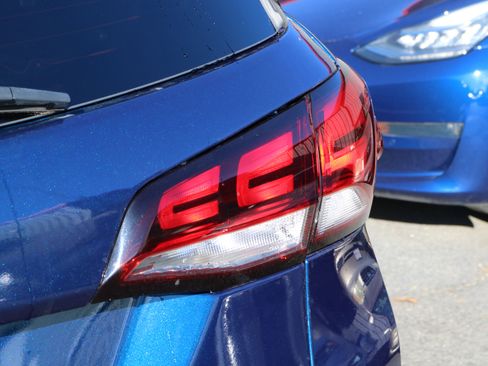 Used 2022 Chevrolet Equinox LT image 9