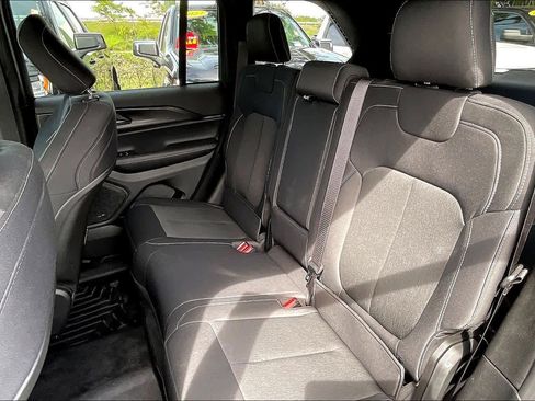 Used 2025 Jeep Grand Cherokee Laredo X w/ Luxury Tech Group I RWD image 25