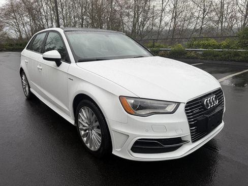 Used 2016 Audi A3 e-tron Premium w/ Audi MMI Navigation Plus image 3