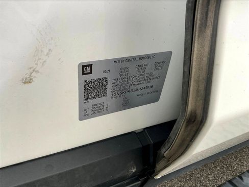 Used 2021 Chevrolet Tahoe Z71 w/ Max Trailering Package image 33