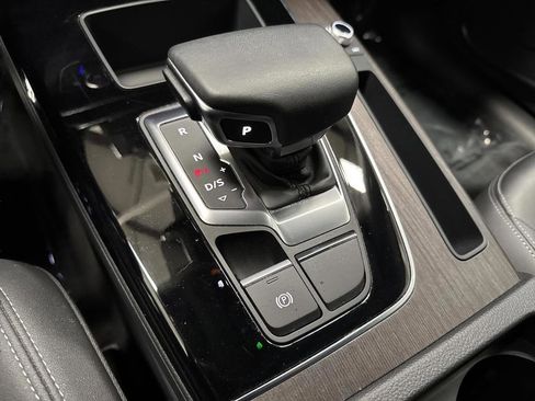 Used 2023 Audi Q5 2.0T Premium w/ Convenience Package image 20