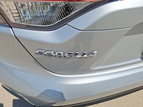Used 2026 Toyota Corolla LE FWD image 13