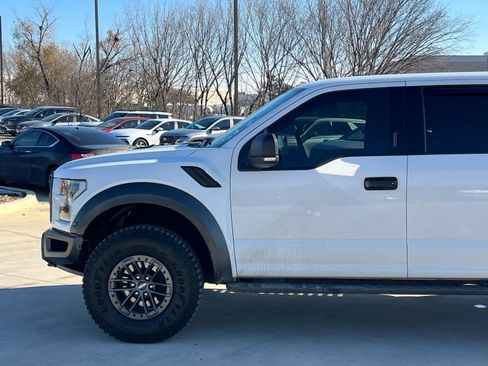 Used 2019 Ford F150 Raptor image 7