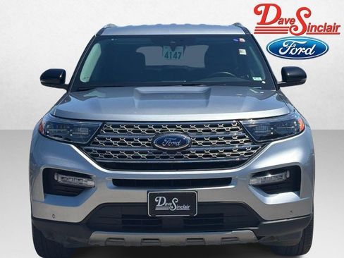 Used 2024 Ford Explorer Limited w/ Equipment Group 301A AWD/4WD image 2