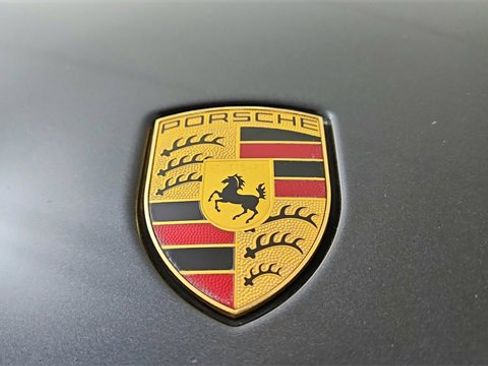 Used 2018 Porsche Panamera 4S image 16