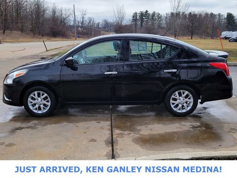 Used 2018 Nissan Versa SV w/ SV Special Edition Package image 5