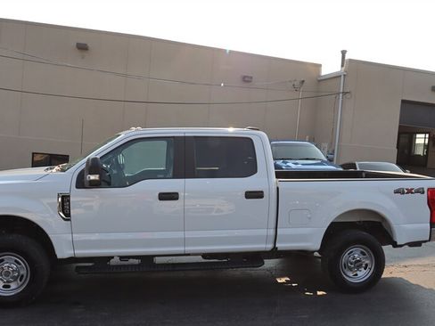 Used 2022 Ford F250 XL w/ Power Equipment Group AWD/4WD image 4