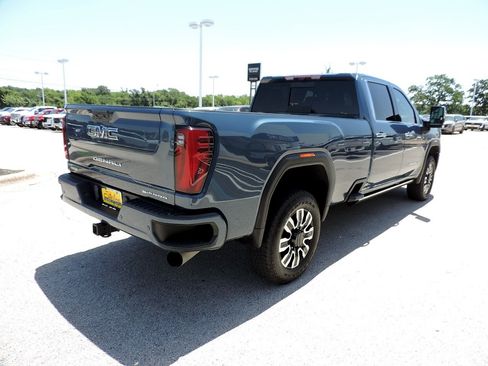 Certified 2024 GMC Sierra 3500 Denali Ultimate AWD/4WD image 5