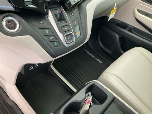 New 2026 Honda Odyssey EX-L image 13