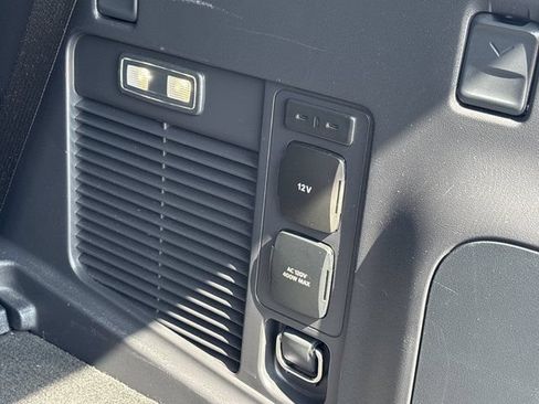 Used 2025 Lincoln Navigator Reserve AWD/4WD image 9