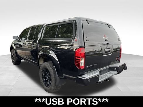 Used 2021 Nissan Frontier SV w/ Midnight Edition Floor Mats AWD/4WD image 5
