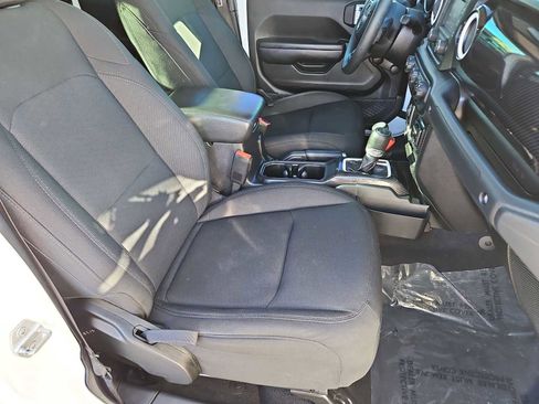 Used 2020 Jeep Gladiator Sport w/ Trailer Tow Package image 20