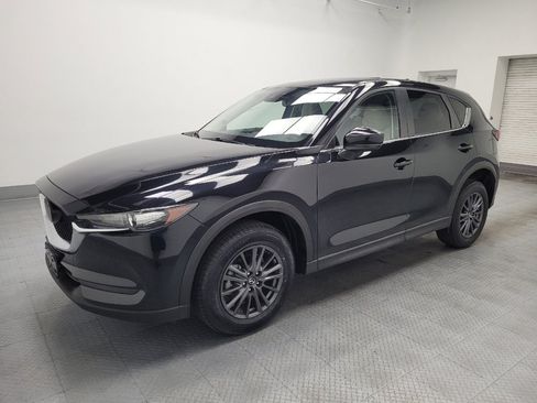 Used 2019 MAZDA CX-5 Touring image 2