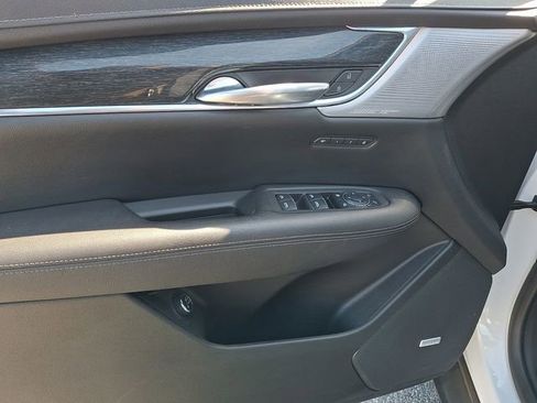 Used 2021 Cadillac XT5 Premium Luxury FWD image 12