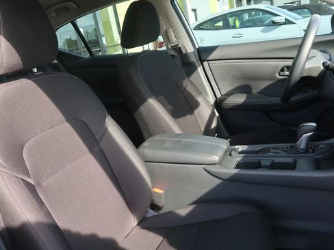 Used 2025 Nissan Sentra S FWD image 27