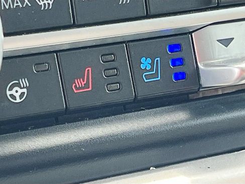 Used 2023 Ford Expedition XLT RWD image 20